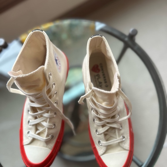 Converse Comme des Garçons Play x White Sneakers with Red soles. - Picture 10 of 11